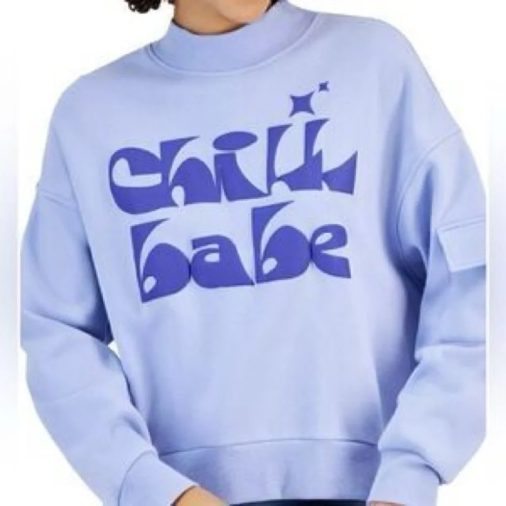Oversized loose fit M XS Chill Babe Light Blue & Purple Sweatshirt. cropped - Picture 4 of 8